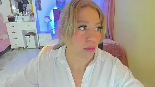 arisha_katy1 from StripChat is Freechat