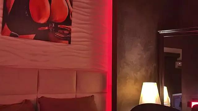 AriWild from StripChat is Freechat