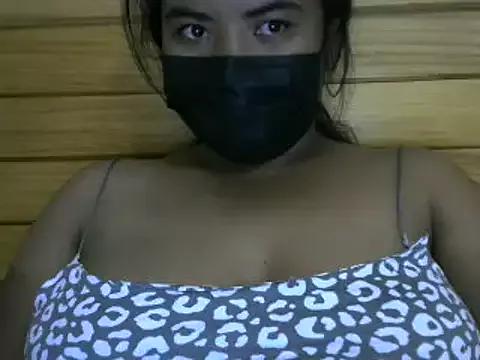 Artinah22 from StripChat is Freechat