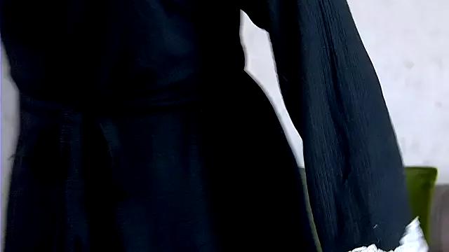 Entertain your itch for girls livestreamers with our collection of stunning models, skilled in the art of temptation and delight.