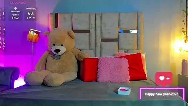 Entertain your itch for girls livestreamers with our collection of stunning models, skilled in the art of temptation and delight.