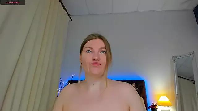 Entertain your itch for girls livestreamers with our collection of stunning models, skilled in the art of temptation and delight.