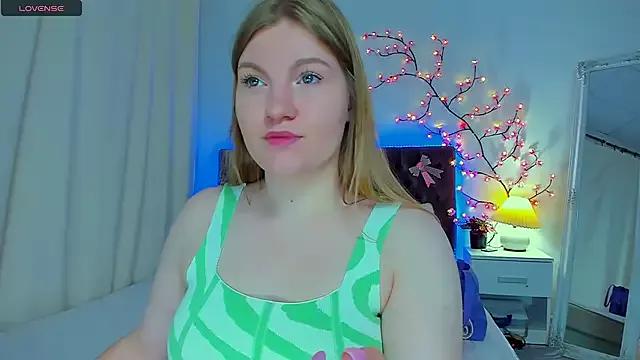 Entertain your itch for girls livestreamers with our collection of stunning models, skilled in the art of temptation and delight.