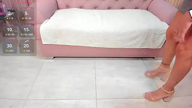 AshleyMonroe_ from StripChat is Freechat