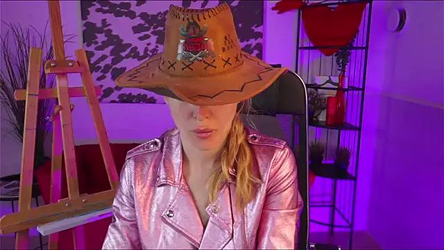 Entertain your itch for girls livestreamers with our collection of stunning models, skilled in the art of temptation and delight.
