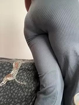 ateslimelisa from StripChat is Freechat