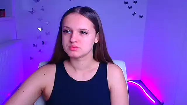 Aurora_White from StripChat is Freechat