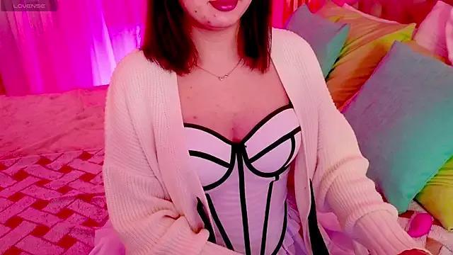 Entertain your itch for girls livestreamers with our collection of stunning models, skilled in the art of temptation and delight.