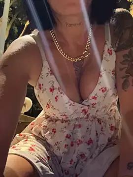 Entertain your itch for girls livestreamers with our collection of stunning models, skilled in the art of temptation and delight.