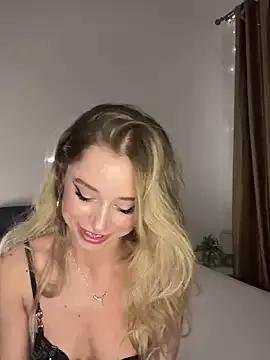BabyAnais from StripChat is Freechat