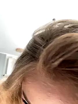 BabyAnais from StripChat is Freechat
