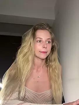 BabyAnais from StripChat is Freechat