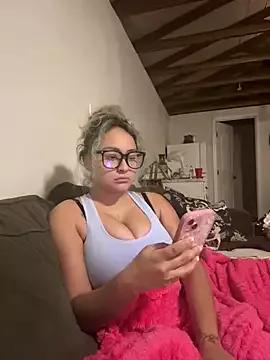 babygirl_ak from StripChat is Freechat
