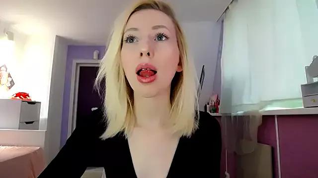 BarbieGoddess from StripChat is Freechat