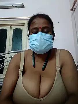 Barna_Love from StripChat is Freechat