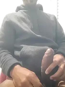 bbehemothh from StripChat