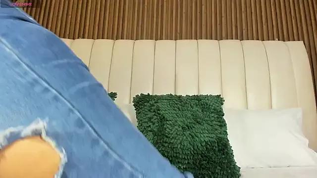 BeckaMils from StripChat is Freechat