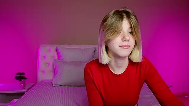 Bella_amory from StripChat is Freechat