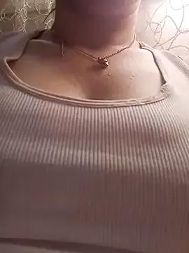 bella_bellaa from StripChat is Freechat