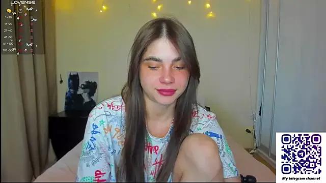 Bella_Foryou from StripChat is Freechat
