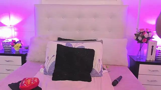 Entertain your itch for girls livestreamers with our collection of stunning models, skilled in the art of temptation and delight.