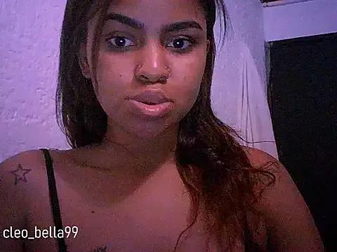 Bellabeltrann from StripChat is Freechat
