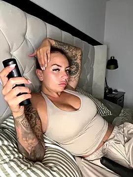 BELLABLACKXUK from StripChat is Freechat