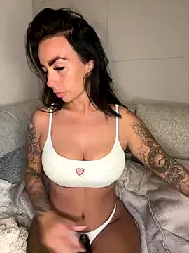 Entertain your itch for girls livestreamers with our collection of stunning models, skilled in the art of temptation and delight.