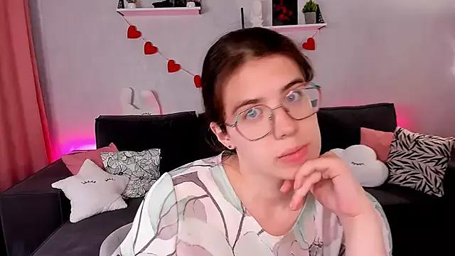 BellaCaress from StripChat is Freechat