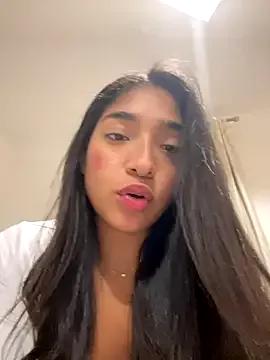 Bellafr from StripChat is Freechat