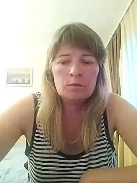 BellaLove335 from StripChat is Freechat