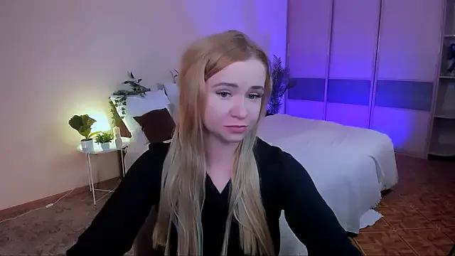 BellaSmitty from StripChat is Freechat