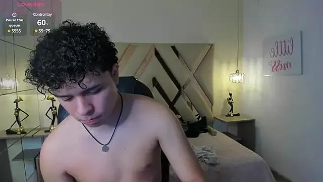 BenjaminBottonn from StripChat is Freechat