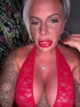 Big-Tits69 from StripChat is Freechat