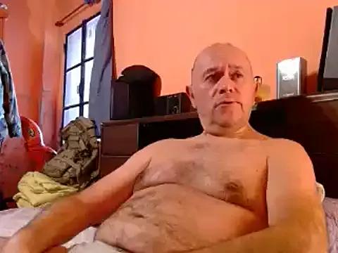 BIGBEARHOT from StripChat