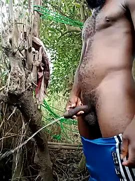 bigblackbangerkay from StripChat is Freechat
