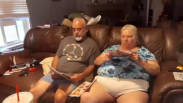 BigDaddyandSweetMama from StripChat is Freechat