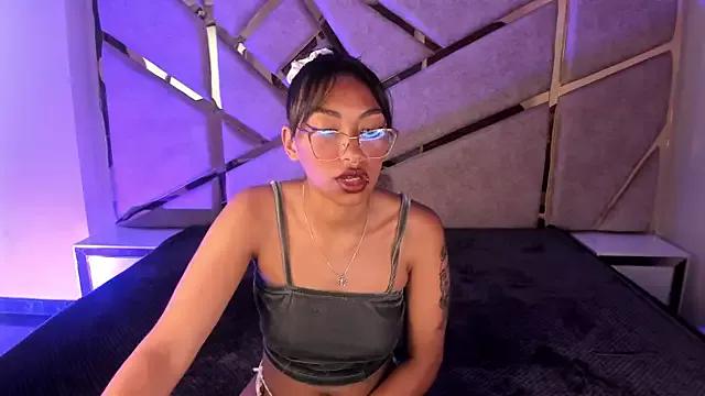 black_rosee_ from StripChat is Freechat