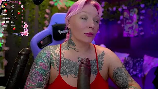 Entertain your itch for girls livestreamers with our collection of stunning models, skilled in the art of temptation and delight.