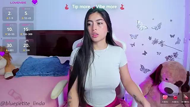 Entertain your itch for girls livestreamers with our collection of stunning models, skilled in the art of temptation and delight.