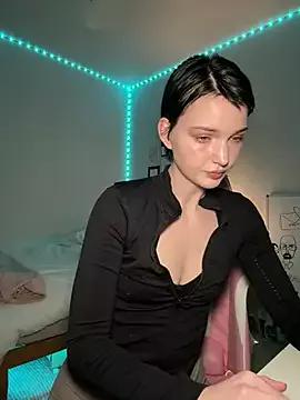 BlueHoneyBaby from StripChat is Freechat