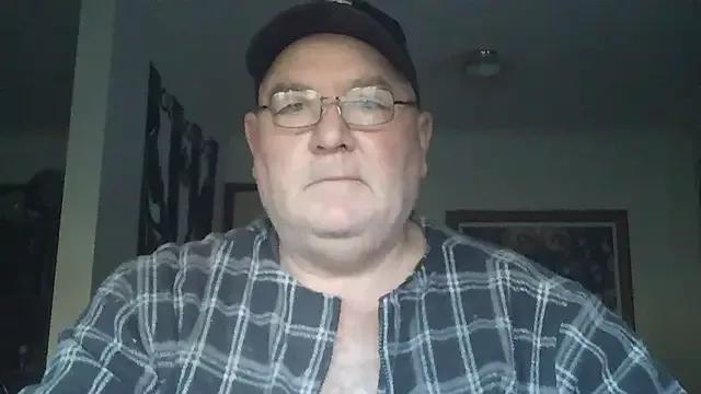 BLUEYEDBEAR69 from StripChat is Freechat