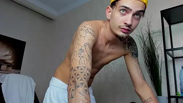 BrandonTate from StripChat is Freechat