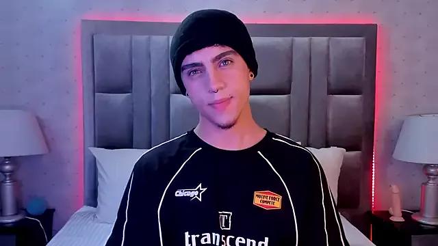 BrannTaylor from StripChat is Freechat