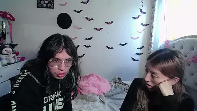 BRIAR_AND_BLAIR from StripChat is Freechat
