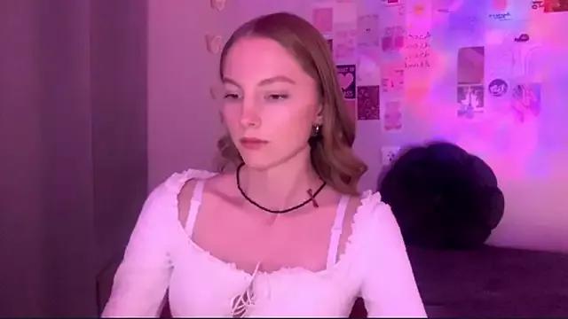 BrightAnnie from StripChat is Freechat