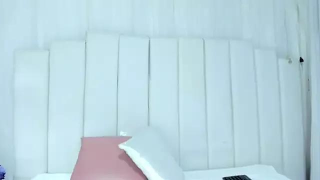 brithany_rousee from StripChat is Freechat
