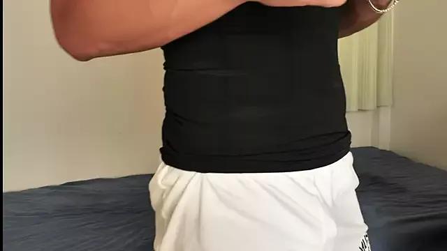 BronzeThickLiam from StripChat is Freechat