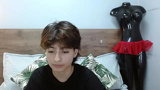 Entertain your itch for girls livestreamers with our collection of stunning models, skilled in the art of temptation and delight.