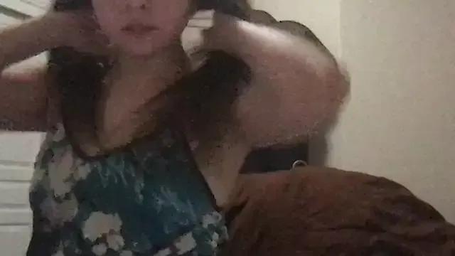 bunnygorl12 from StripChat is Freechat